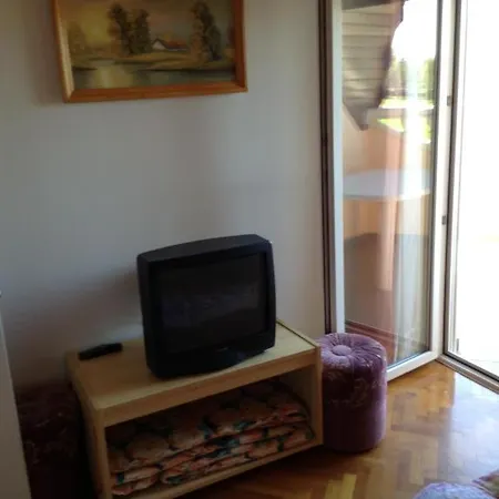 Rozs Haz Apartment *
