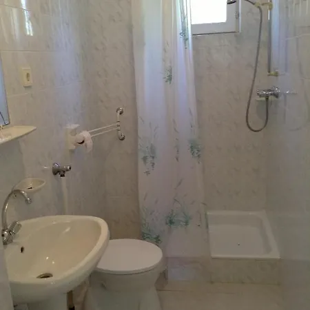 Rozs Ház Apartman *